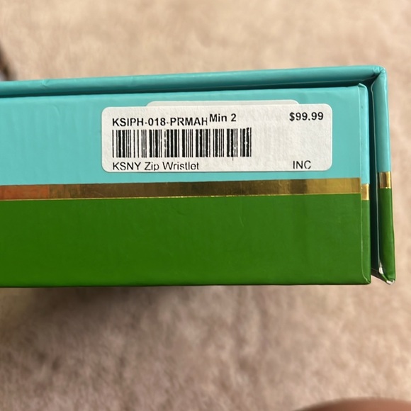 Brand new Kate Spade Zip Wristlet - Maroon - Picture 4 of 6